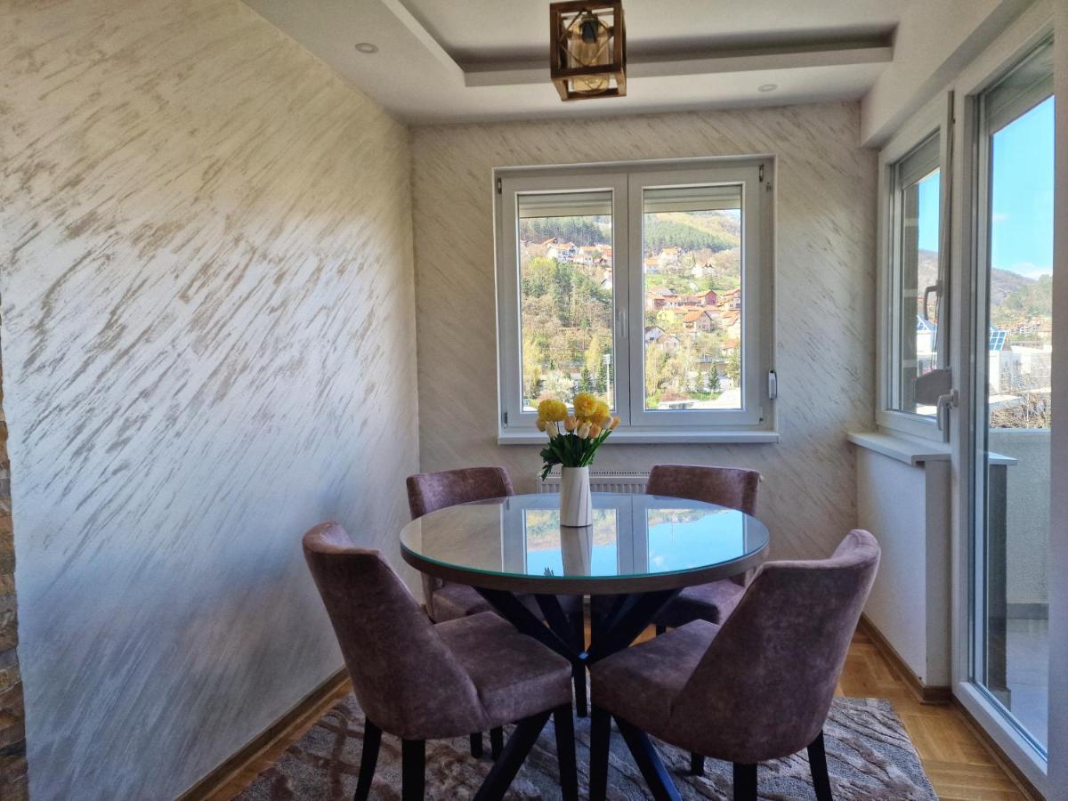 Apartman Dionis อูชิเซ ภายนอก รูปภาพ