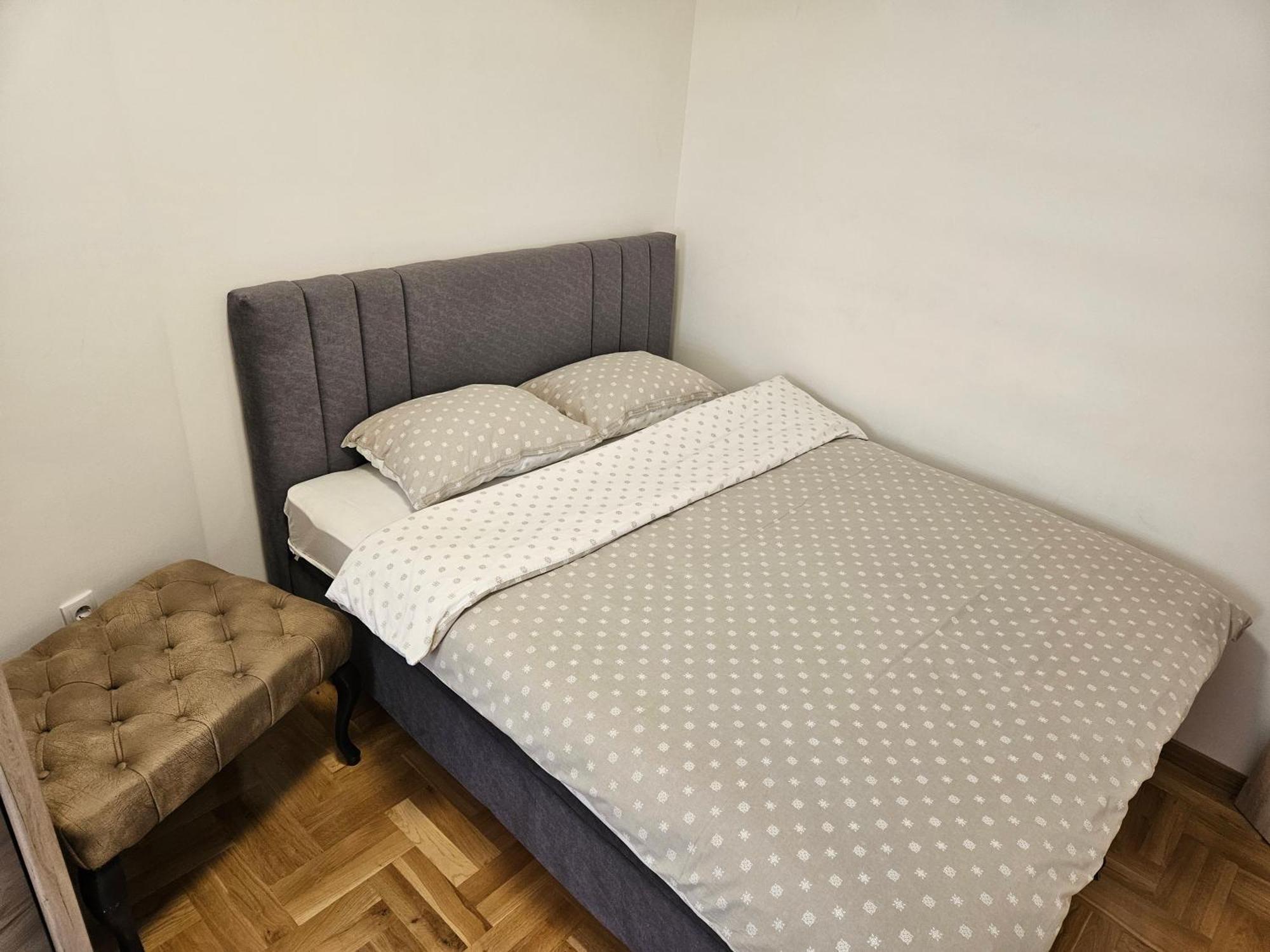 Apartman Dionis อูชิเซ ภายนอก รูปภาพ
