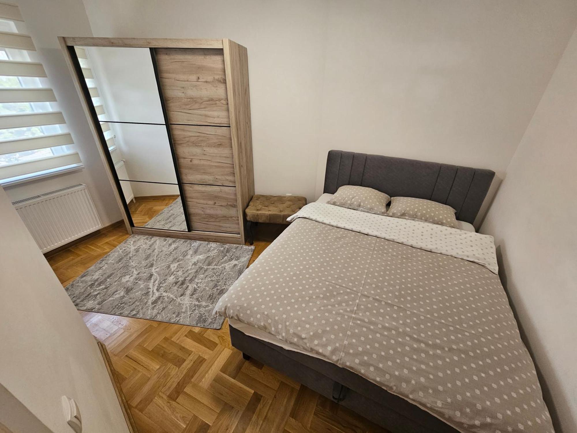 Apartman Dionis อูชิเซ ภายนอก รูปภาพ