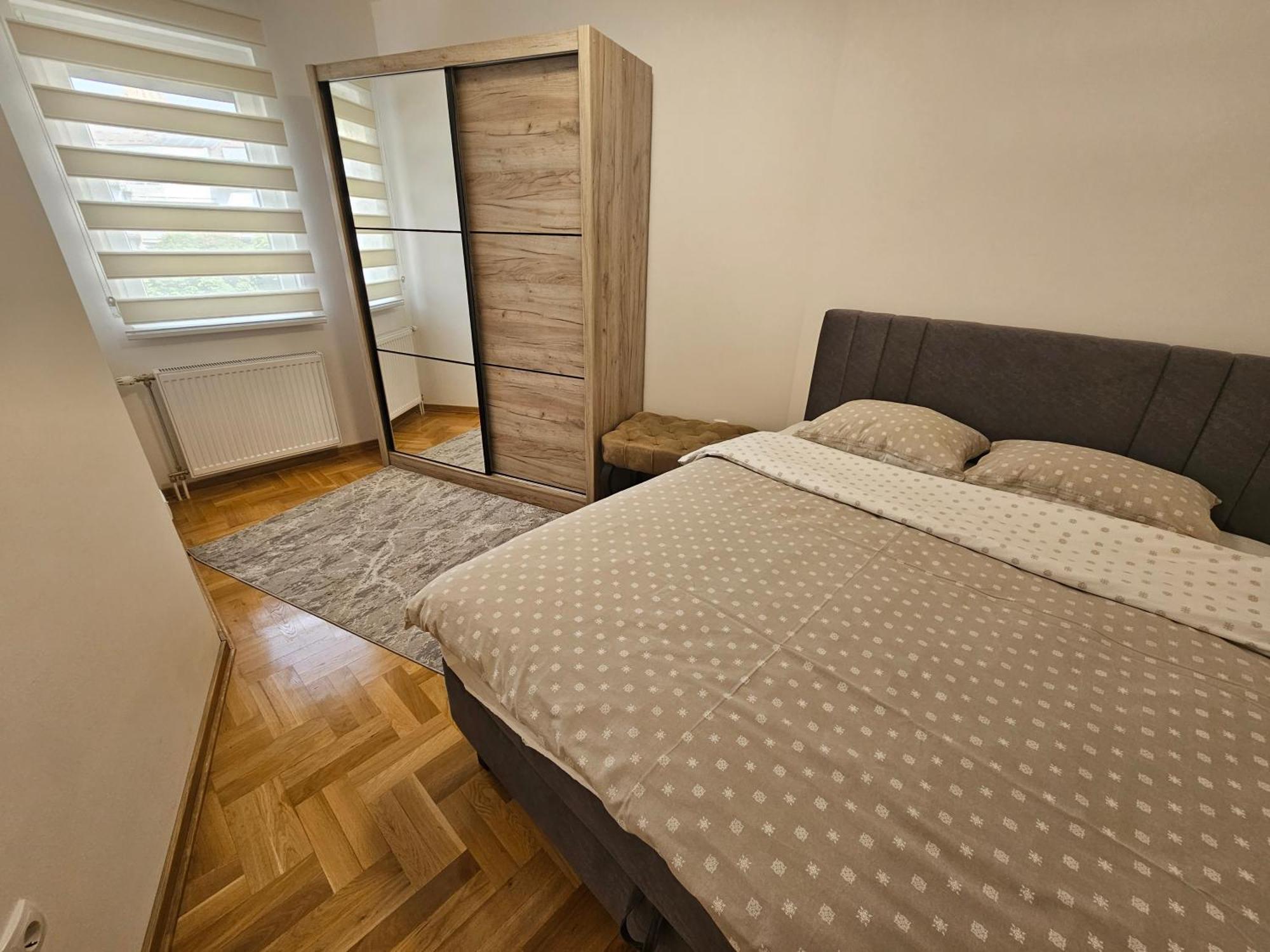Apartman Dionis อูชิเซ ภายนอก รูปภาพ